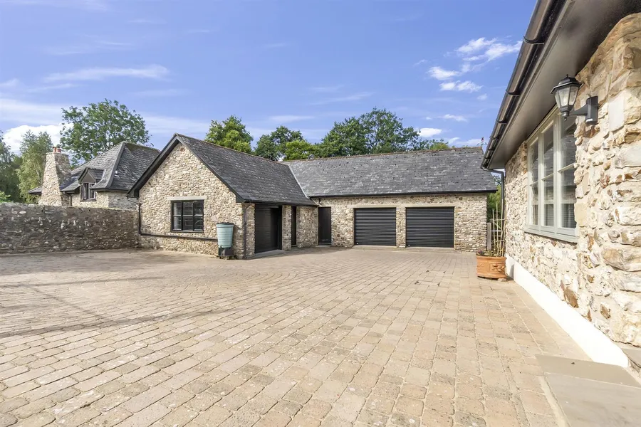 Property Image 29