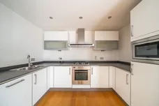 112 York Road, London, SW11 photo 5