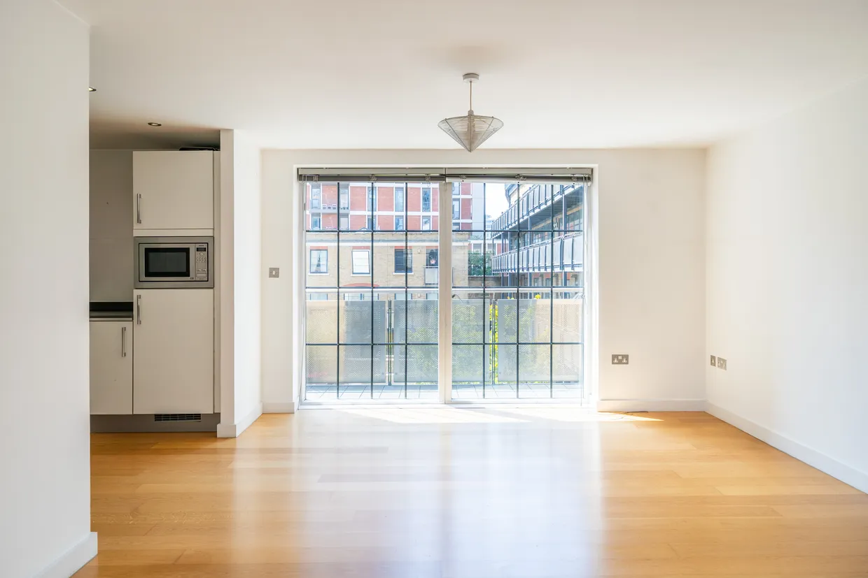 112 York Road, London, SW11 photo 9