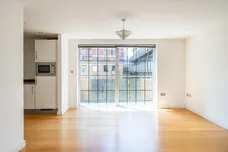 112 York Road, London, SW11 photo 9