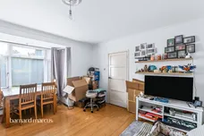 Barnfield Avenue, Mitcham