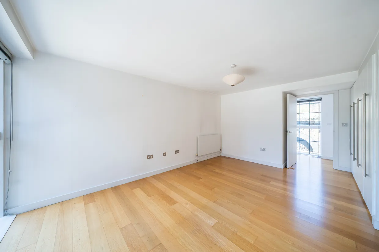 112 York Road, London, SW11 photo 11