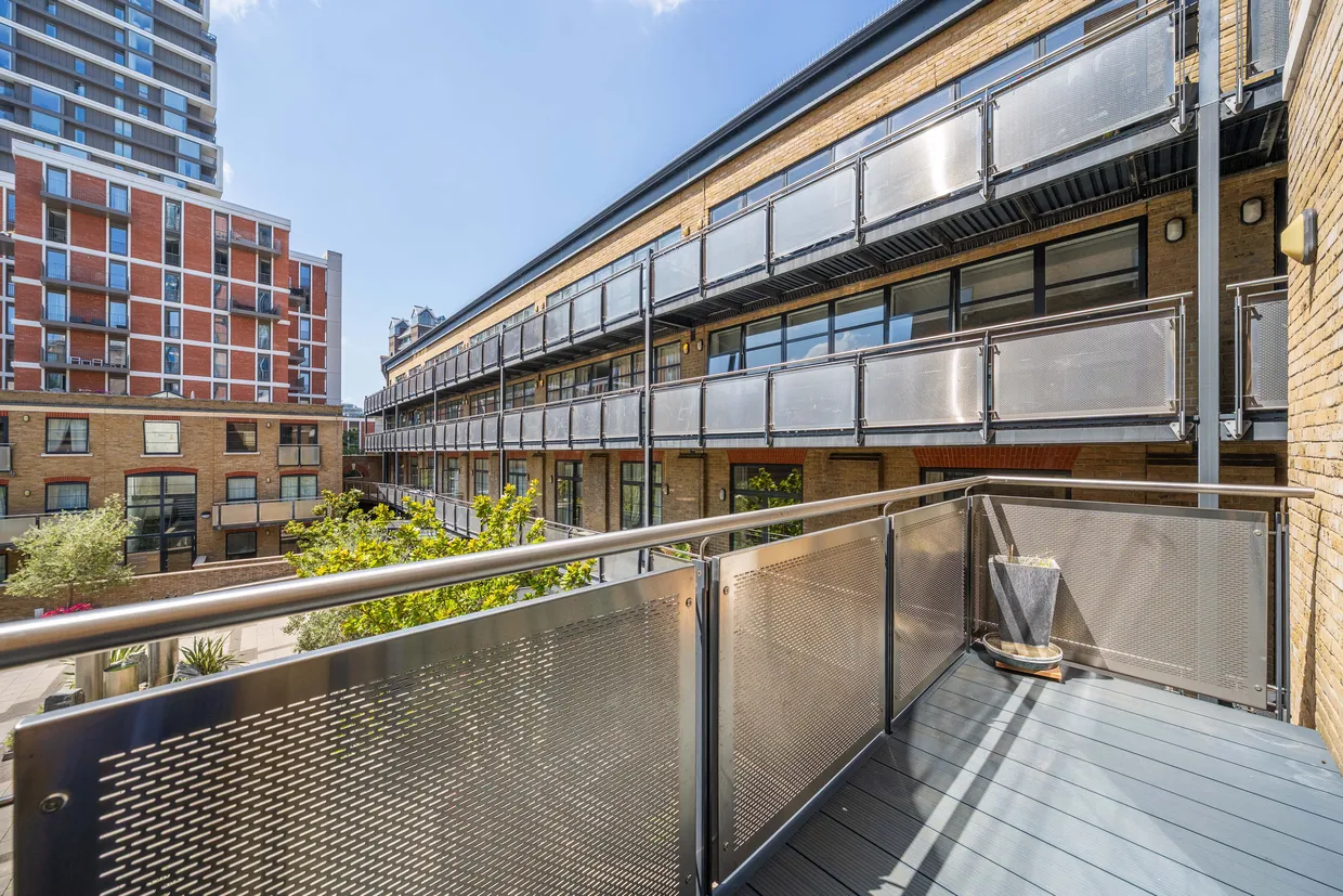 112 York Road, London, SW11 photo 13
