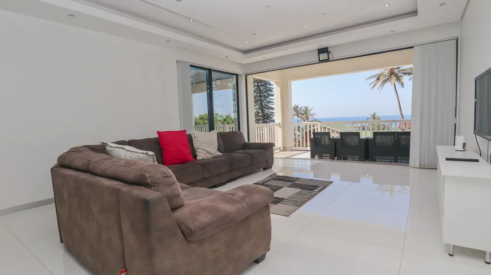 South Africa, KwaZulu Natal, Ballito Central, Compensation Road South, 3B
