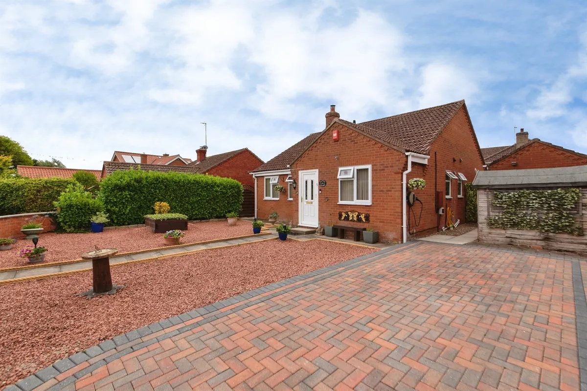 Orchard Close, Helpringham, Sleaford
