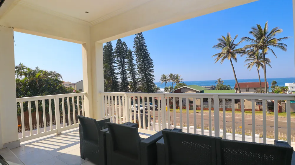 South Africa, KwaZulu Natal, Ballito Central, Compensation Road South, 3B