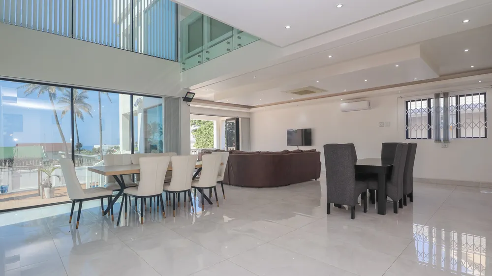 South Africa, KwaZulu Natal, Ballito Central, Compensation Road South, 3B
