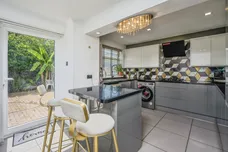 Brook Close, Plympton