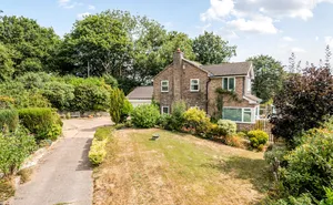 California Close, Pennsylvania, Exeter, Devon, EX4 photo