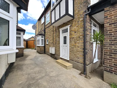 Chase Way, LONDONphoto
