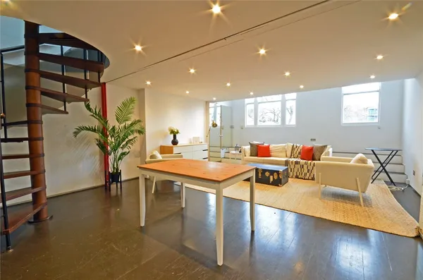 Kempsford Gardens, London, SW5