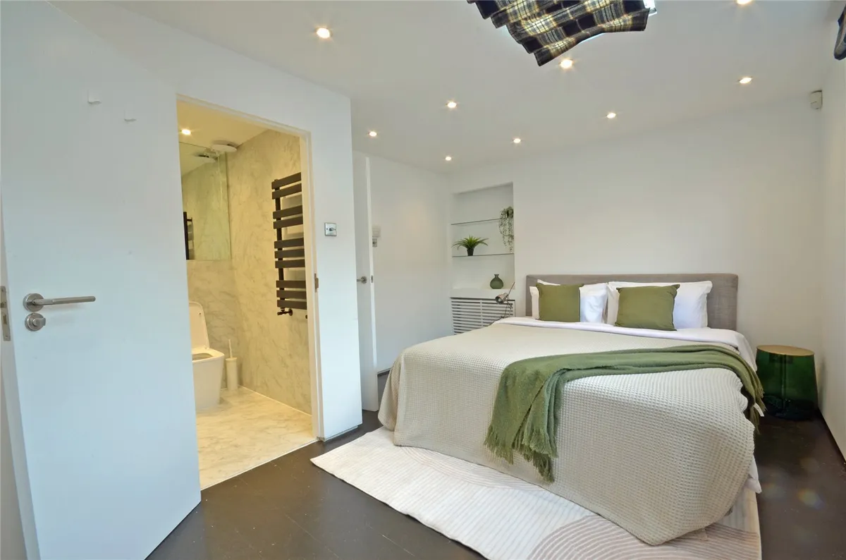 Kempsford Gardens, London, SW5