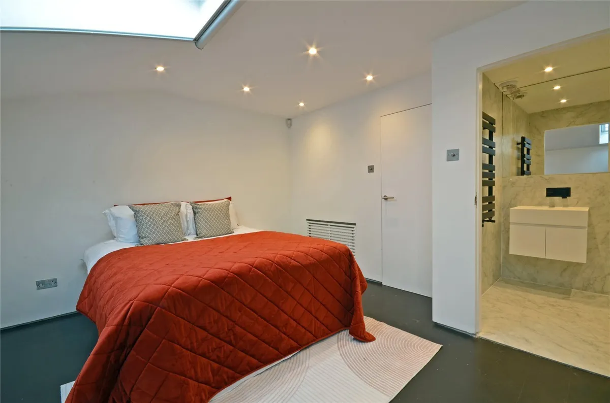 Kempsford Gardens, London, SW5