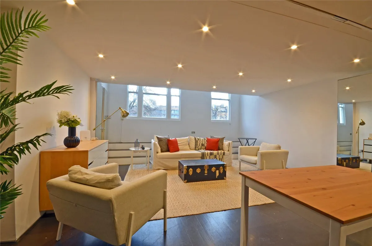 Kempsford Gardens, London, SW5