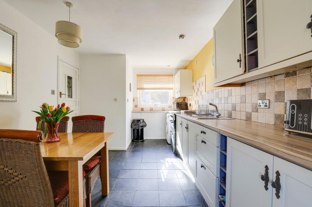 Lansdowne Drive, West Bridgford, Nottingham Image 3