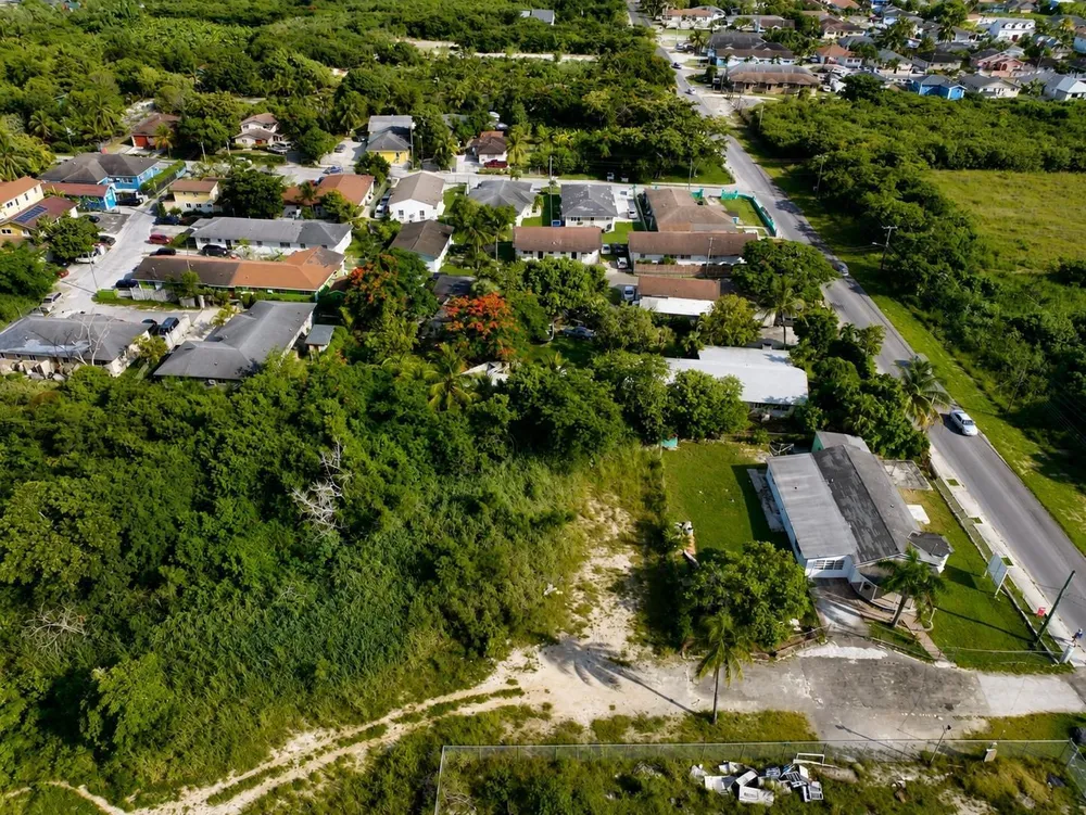 Carmichael Road Nassau / New Providence