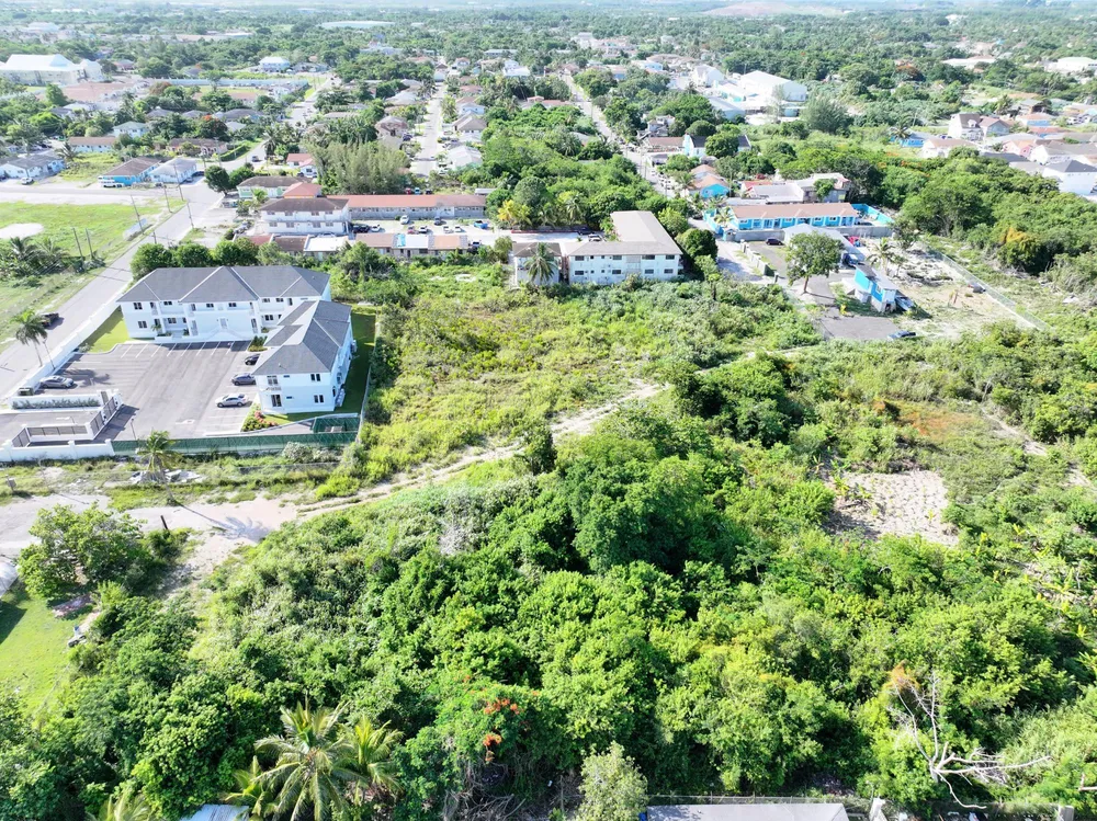 Carmichael Road Nassau / New Providence