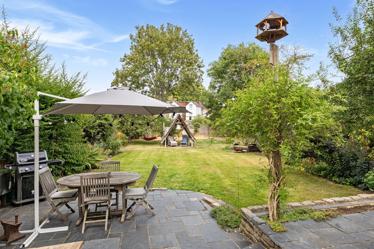 Wellesley Crescent, Twickenham, TW2 photo 4