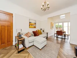 Windsor Drive, Whitby, Ellesmere Port thumb 3