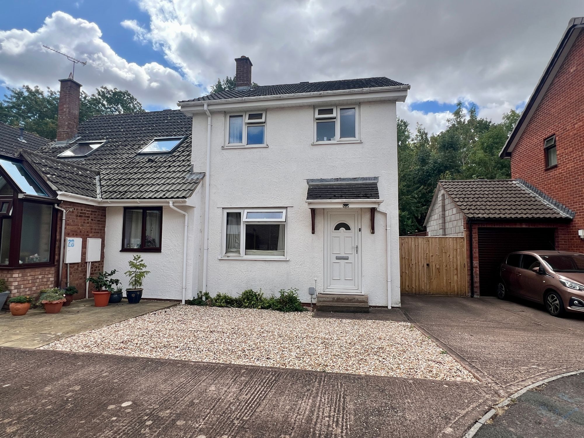 Larch Close, Taunton Image 9
