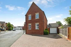 Guardians Close, Tipton