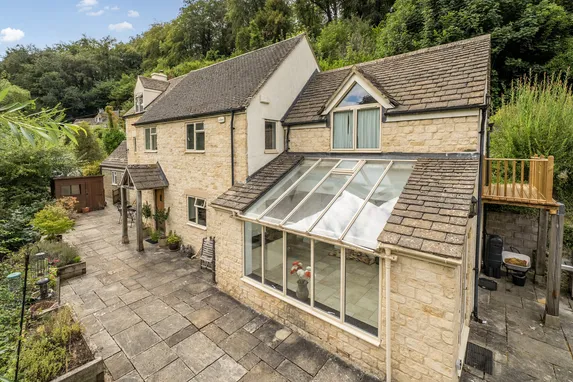Hartley Bridge, Horsley, GL6