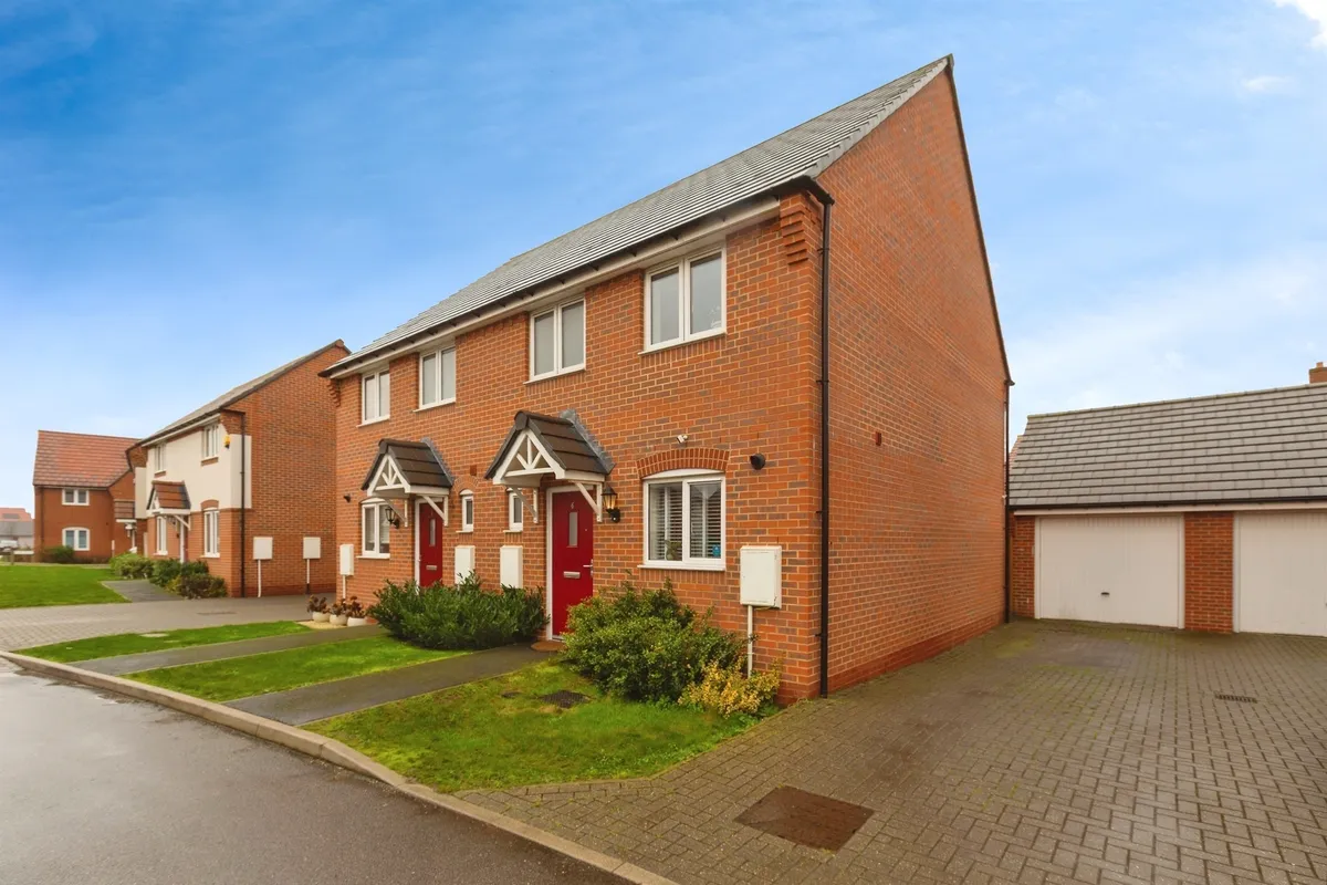 Restharrow Road, Broughton, Aylesbury