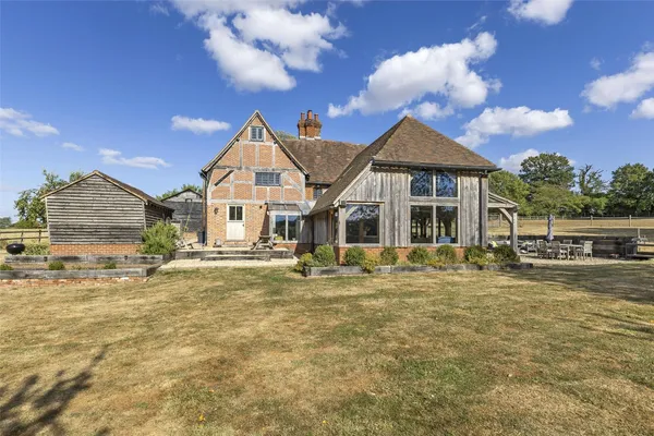 Carpenters Farmhouse, Sherfield On Loddon, RG27