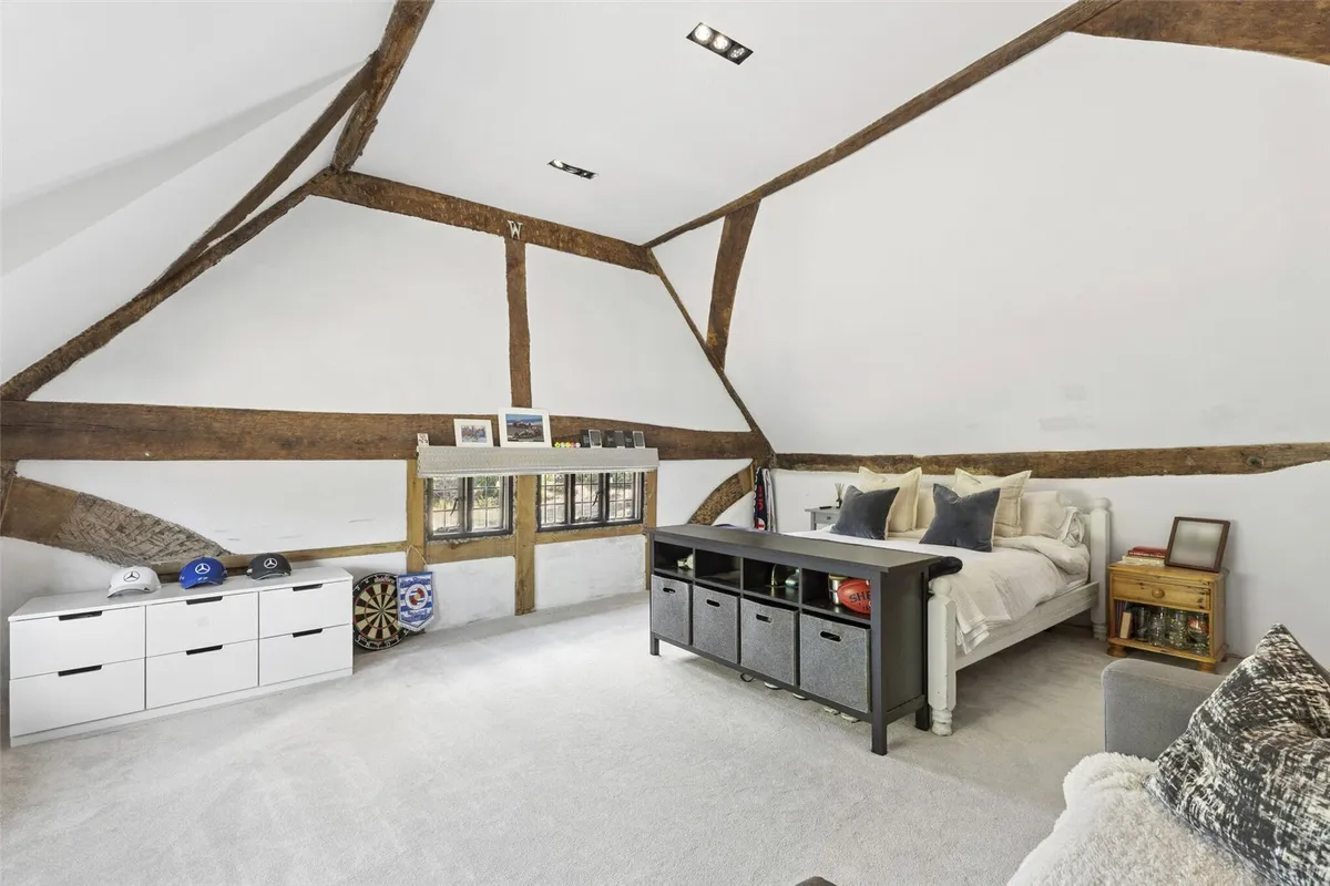 Carpenters Farmhouse, Sherfield On Loddon, RG27