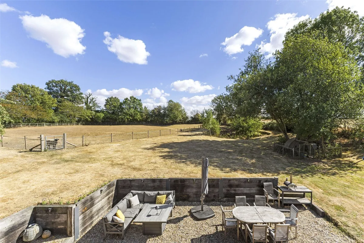 Carpenters Farmhouse, Sherfield On Loddon, RG27