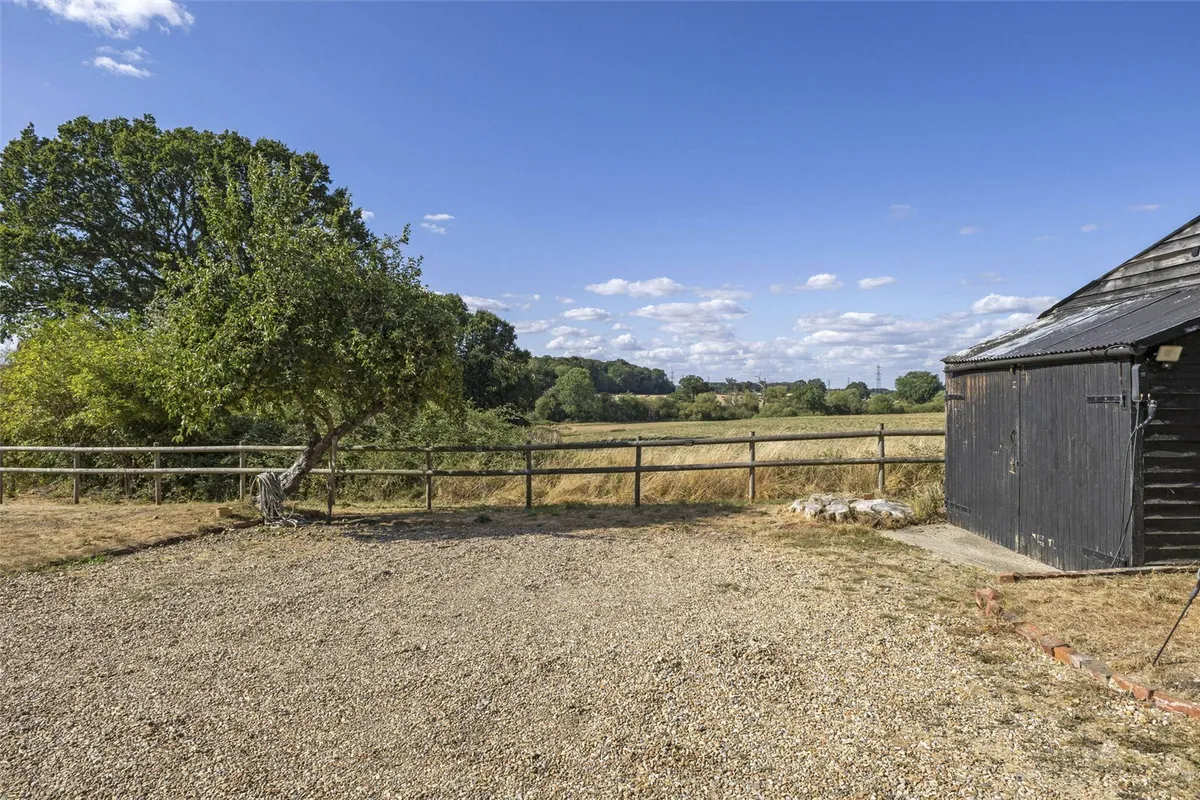 Carpenters Farmhouse, Sherfield On Loddon, RG27