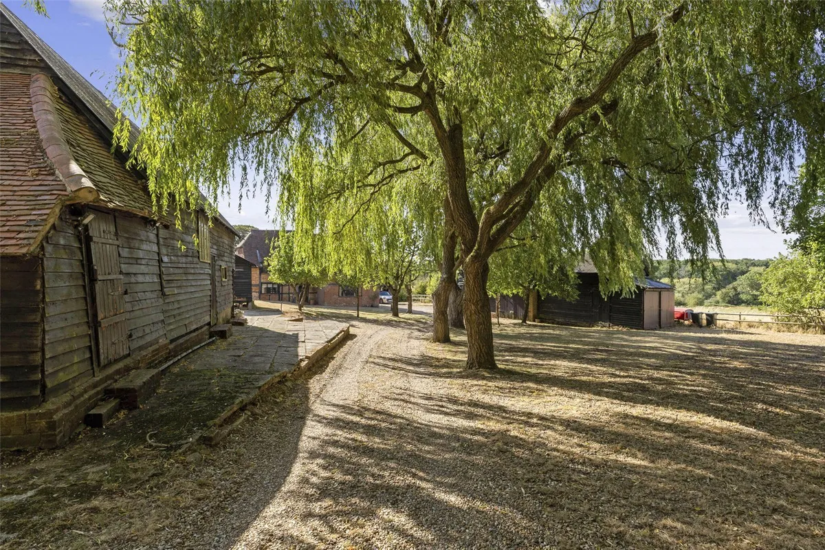Carpenters Farmhouse, Sherfield On Loddon, RG27