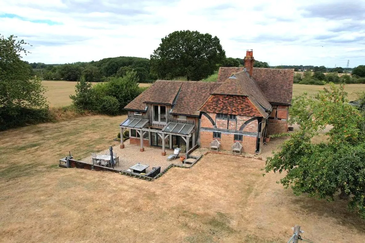Carpenters Farmhouse, Sherfield On Loddon, RG27