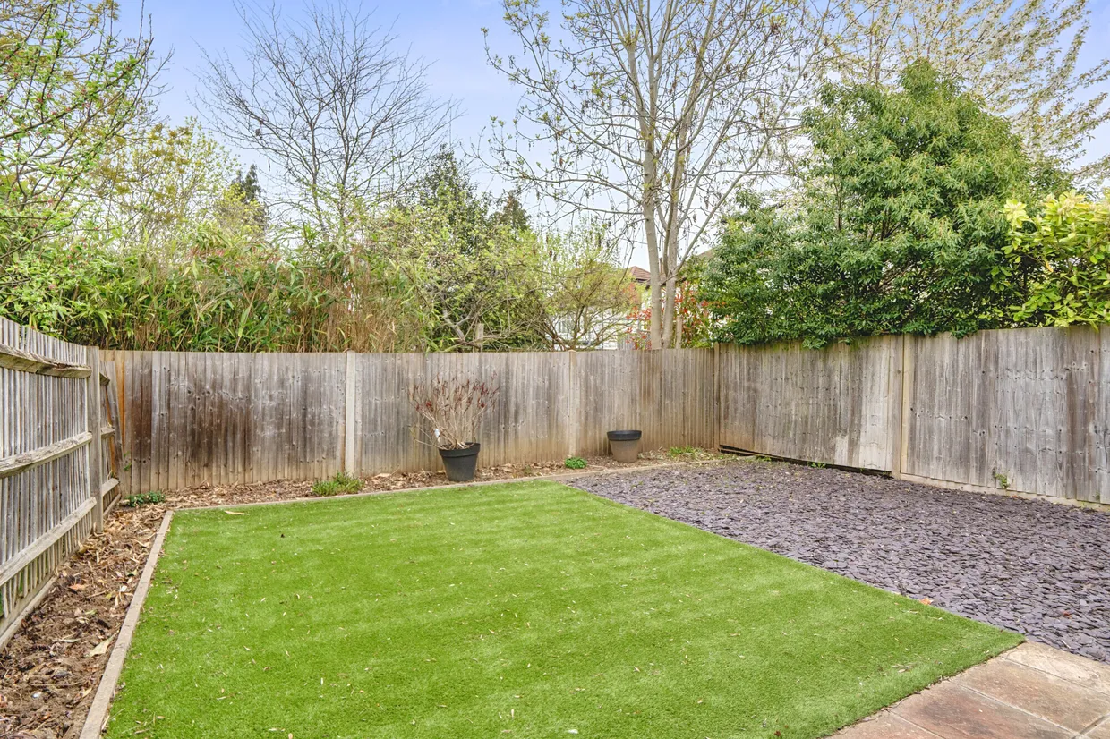 Pearson Close, High Barnet, EN5 photo 9