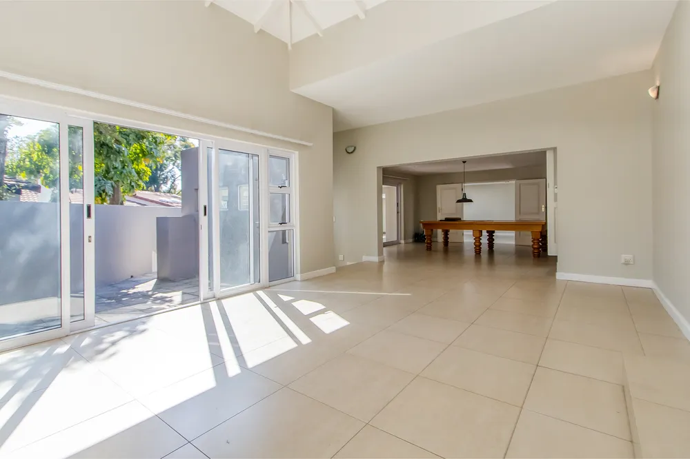 South Africa, Gauteng, Fourways Gardens