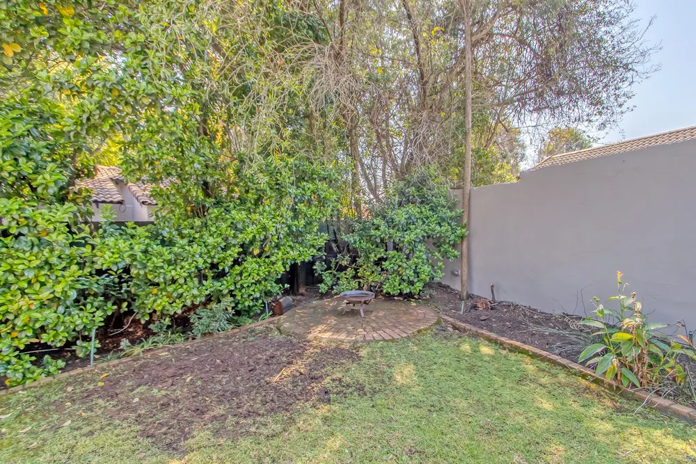 South Africa, Gauteng, Fourways Gardens