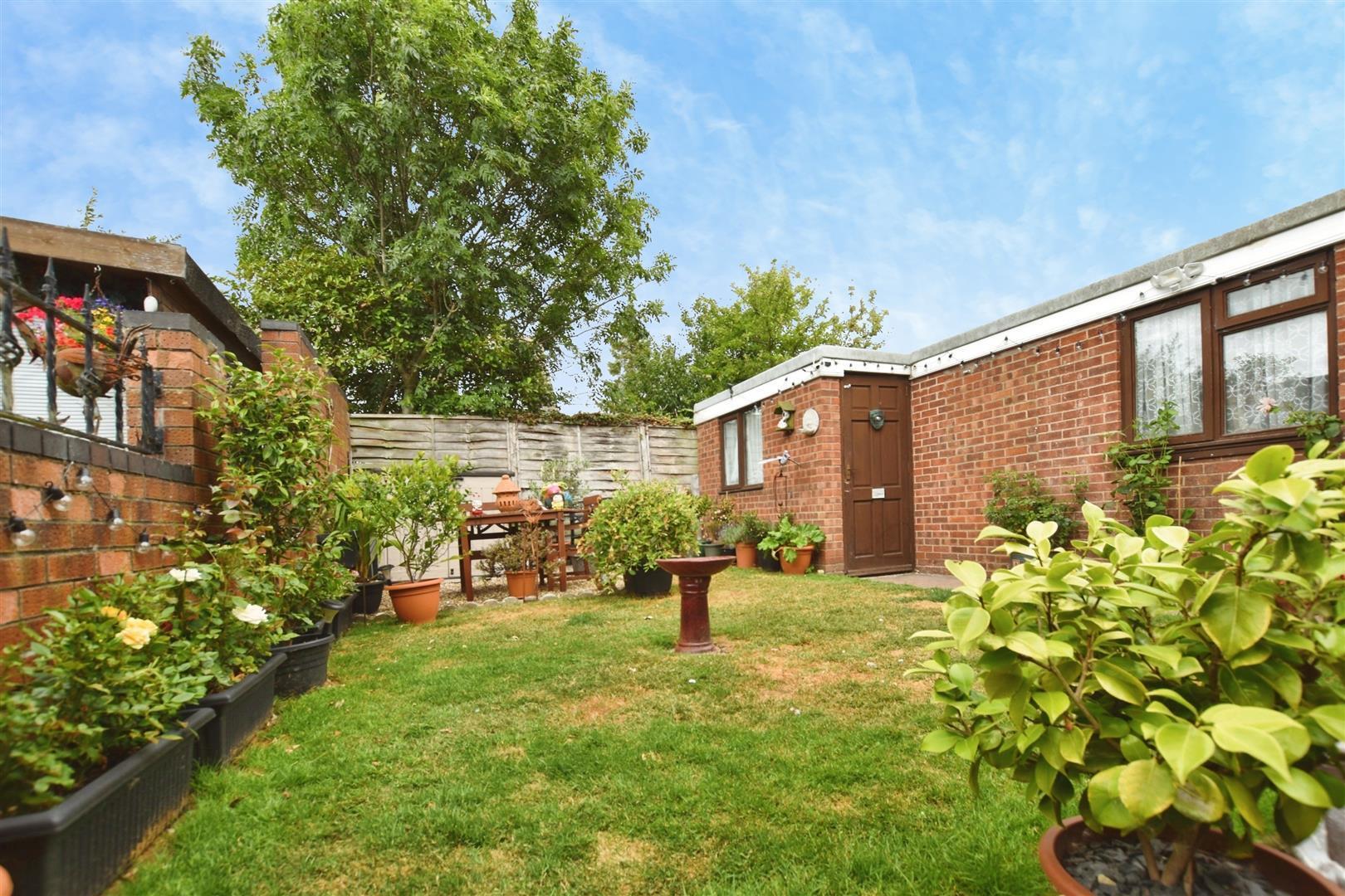 St. Marys Drive, Thorngumbald Image 14