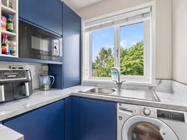 Vine Park Drive, Kilmaurs, Kilmarnock thumb 3
