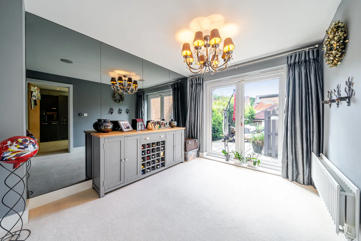 Newbery Close, Caterham, CR3 photo 5