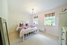 Newbery Close, Caterham, CR3 photo 7