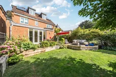 Newbery Close, Caterham, CR3 photo 8