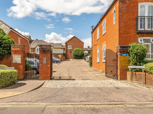 Milliners Court, St. Albansphoto