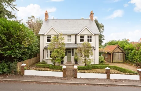 Tilford Road Hindhead GU26