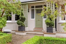 Tilford Road Hindhead GU26 photo 2