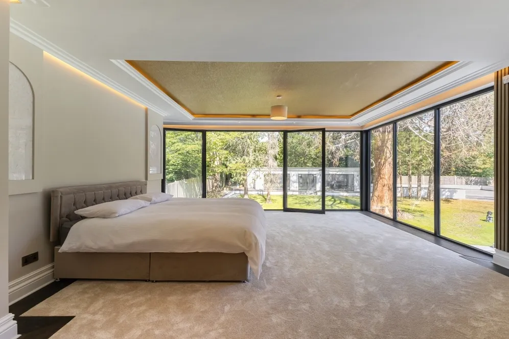 Clamp Hill Stanmore HA7 photo 9