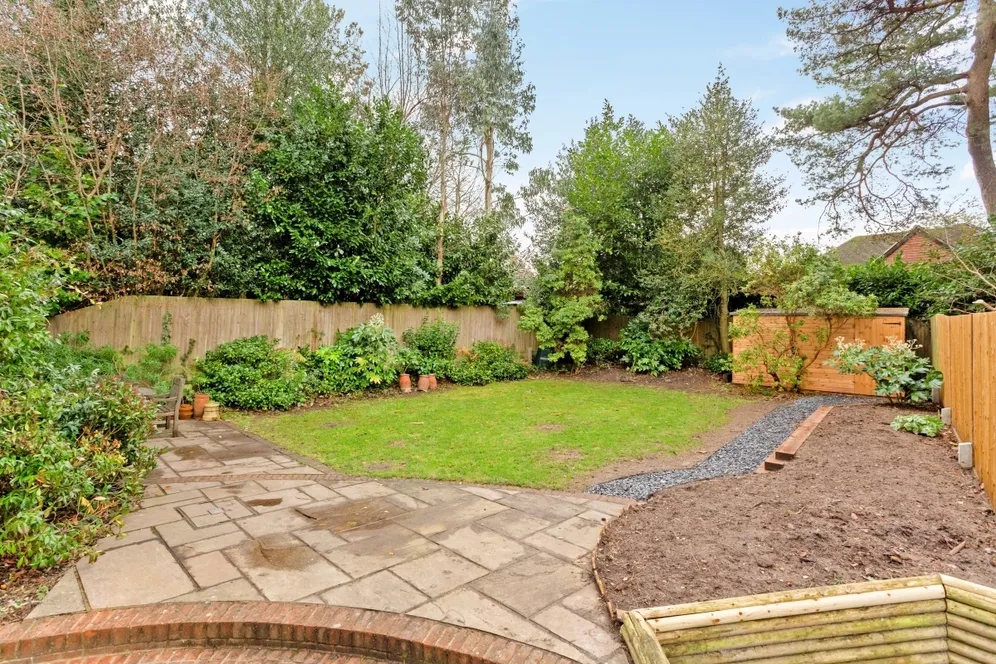 Tilford Road Hindhead GU26 photo 11