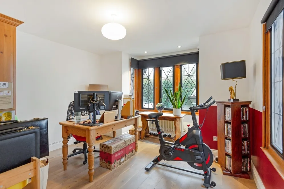 Norwood Road London SE24 photo 13
