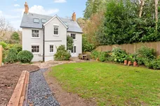 Tilford Road Hindhead GU26 photo 12
