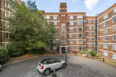 Colney Hatch Lane London N10 photo 2