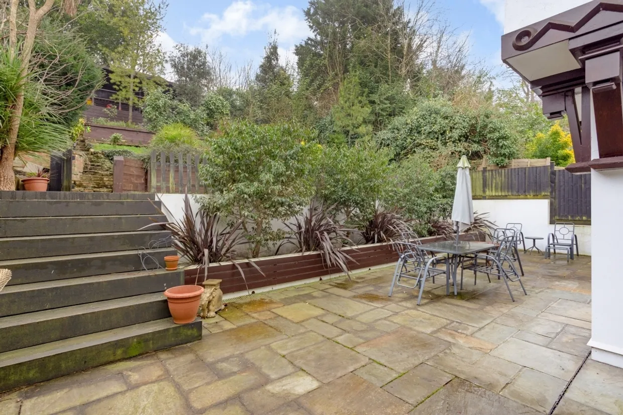 Norwood Road London SE24 photo 17